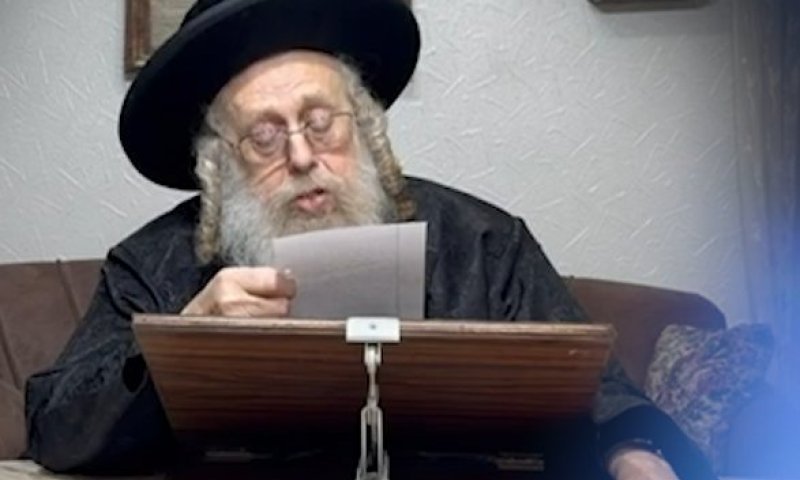 תיעוד מצמרר: האדמו"ר מקומרנא בחשיפה כואבת על הבחור הצעיר שנותר משותק