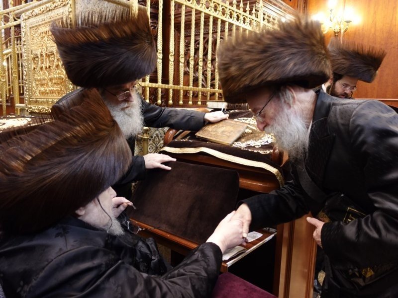 אנשיל בעק וא.מ.ש