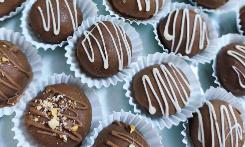 קינוח מושלם: מתכון לכדורי לוז נוטלה ובייגלה קצוץ