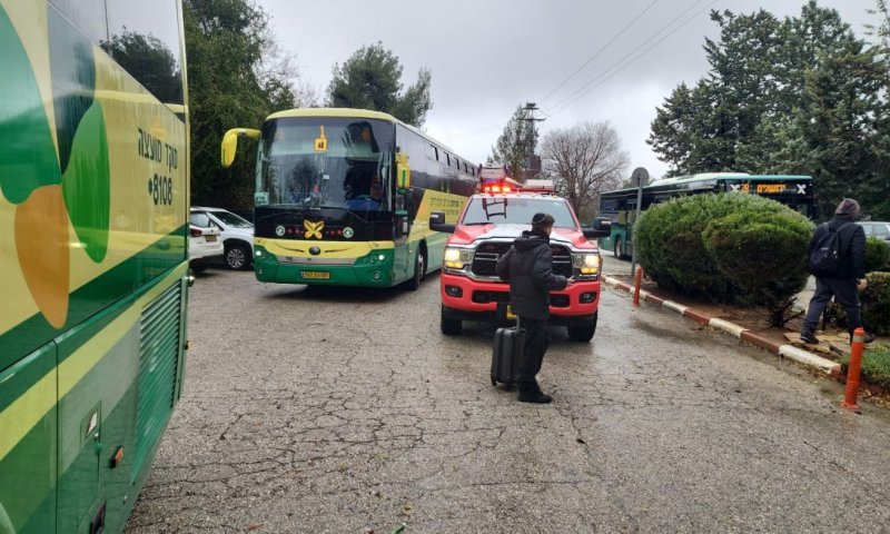 סכנת הצפה באזור ירושלים: פונו למעלה מ-600 תלמידים מבית הספר | תיעודים 