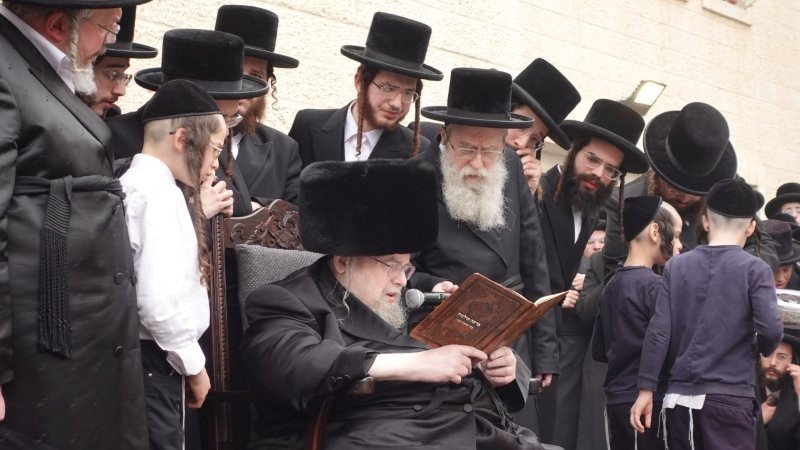 אנשיל בעק וא.מ.ש