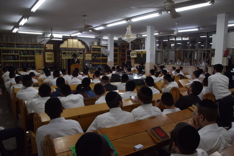 באדיבות המצלם