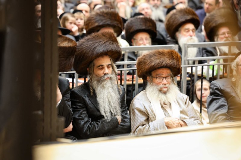 משה גולדשטיין, א. איזנבאך וארי קופרשטוק.