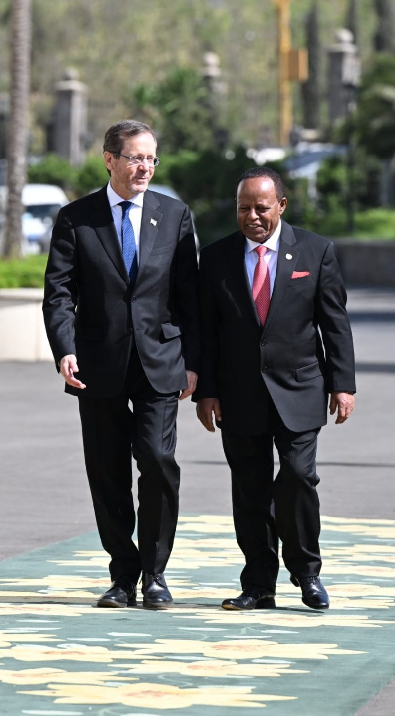  חיים צח / לע״מ