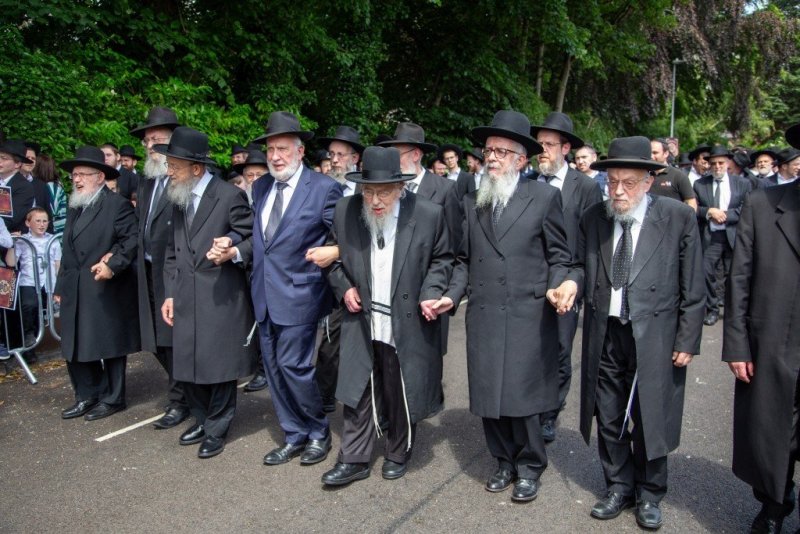 באדיבות המצלם