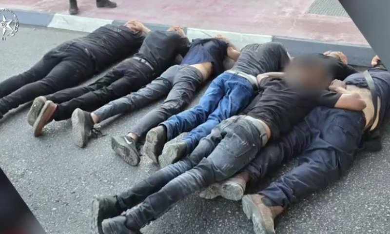 הוסתרו בדופן כפולה: שמונה שב"חים אותרו ברכב מסחרי בירושלים