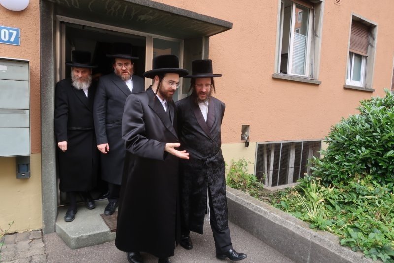באדיבות המצלם