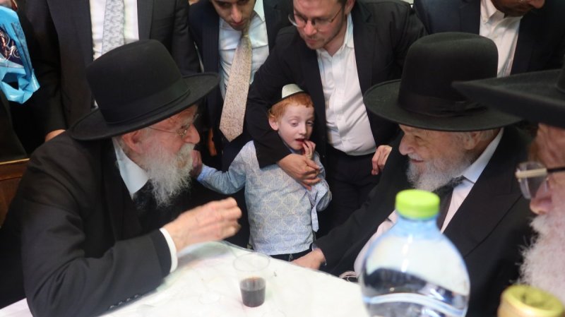 באדיבות המצלם