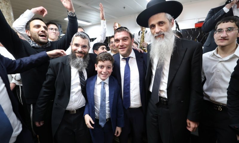 ב'יקירי ירושלים' חגגו בר מצווה לבנו של הנגיד אזרק מפנמה