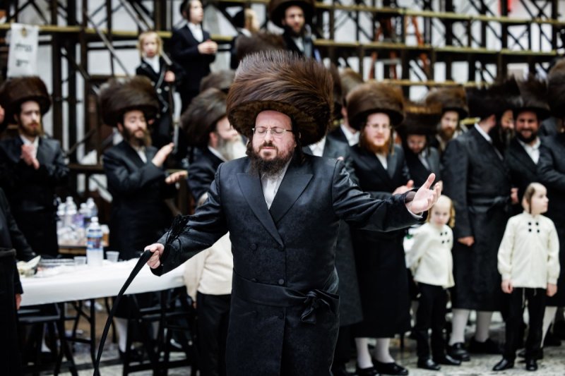 אברומי בלום והלל ל"ש