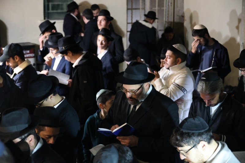 מרדכי לובעצקי