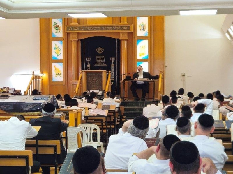 באדיבות המצלם