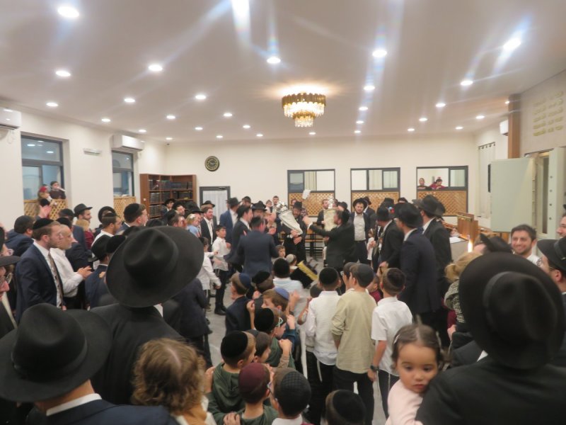 באדיבות המצלם