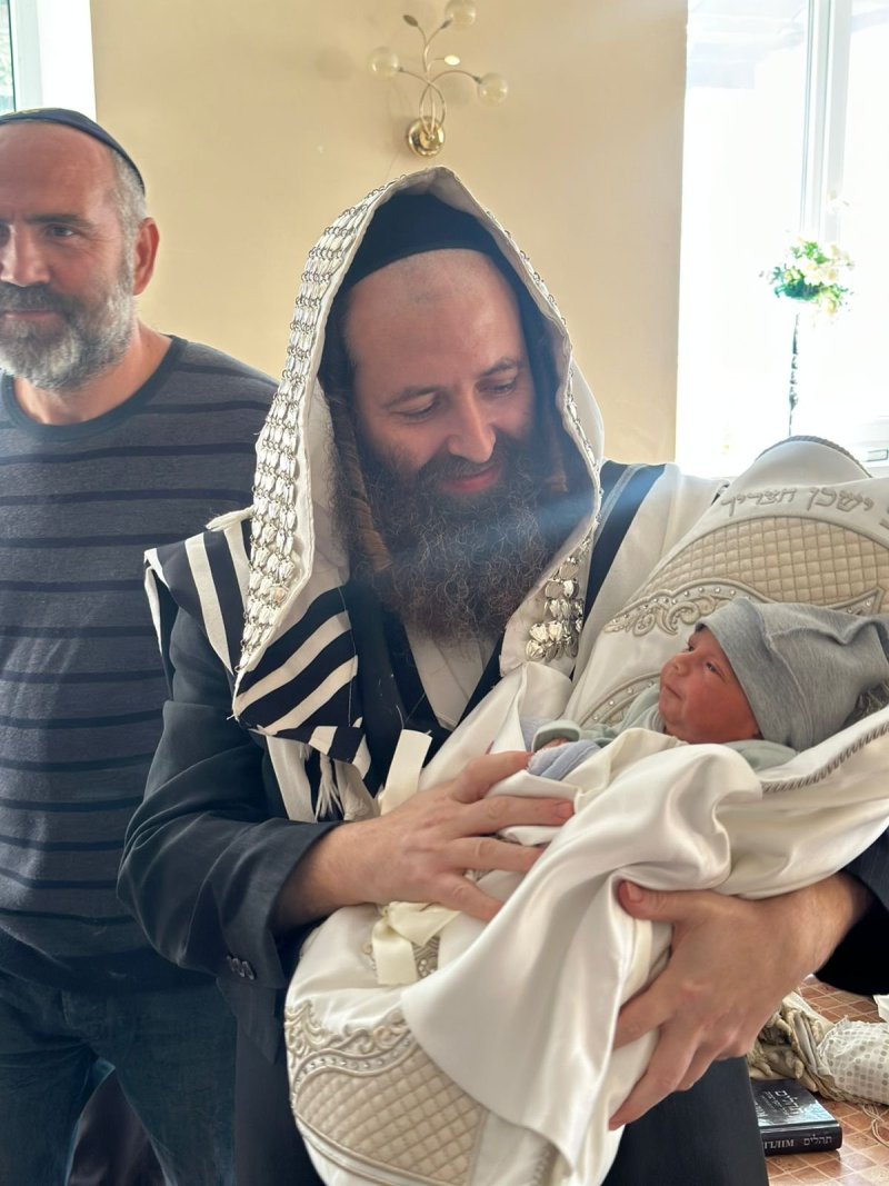 באדיבות המצלם