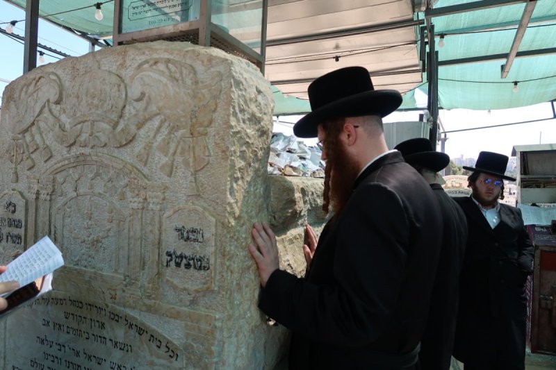 באדיבות המצלם