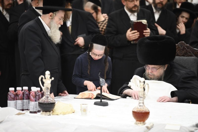 אנשיל בעק וא.מ.ש