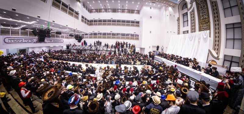 האחים לאנטשעווסקי, אברומי בלום, ואייזיק י.