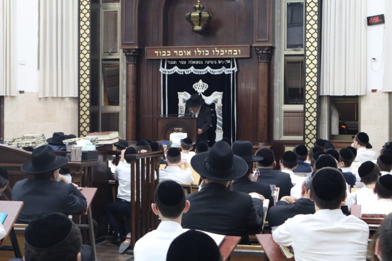 באדיבות המצלם