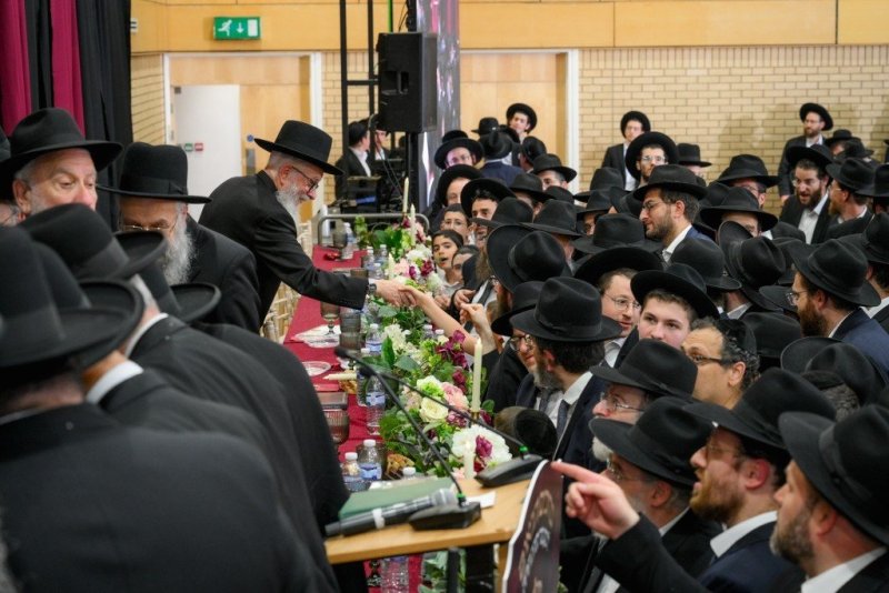 באדיבות המצלם