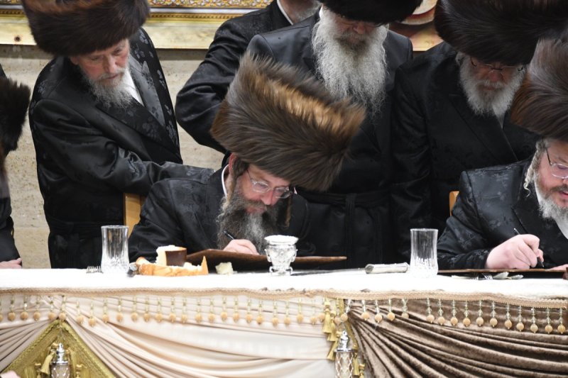 אנשיל בעק