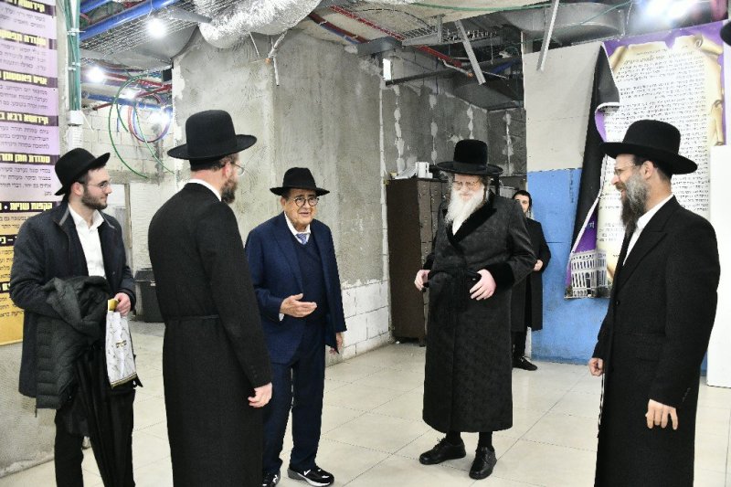 באדיבות המצלם