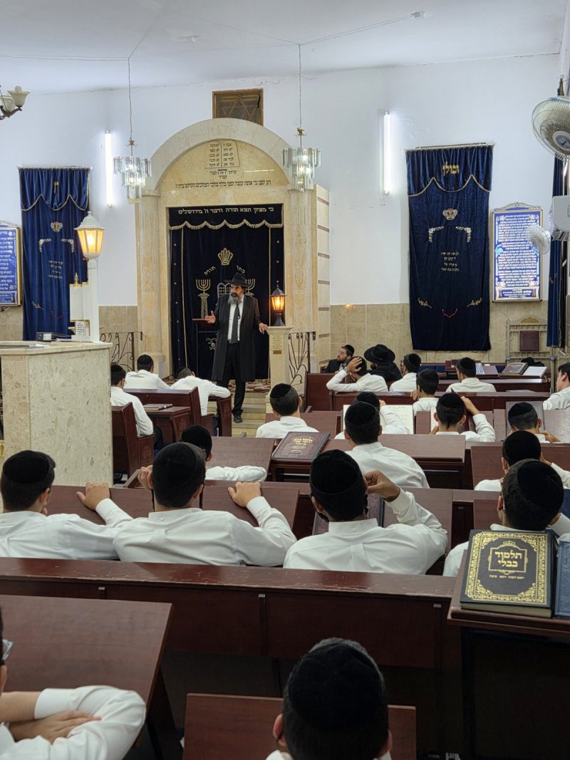 באדיבות המצלם