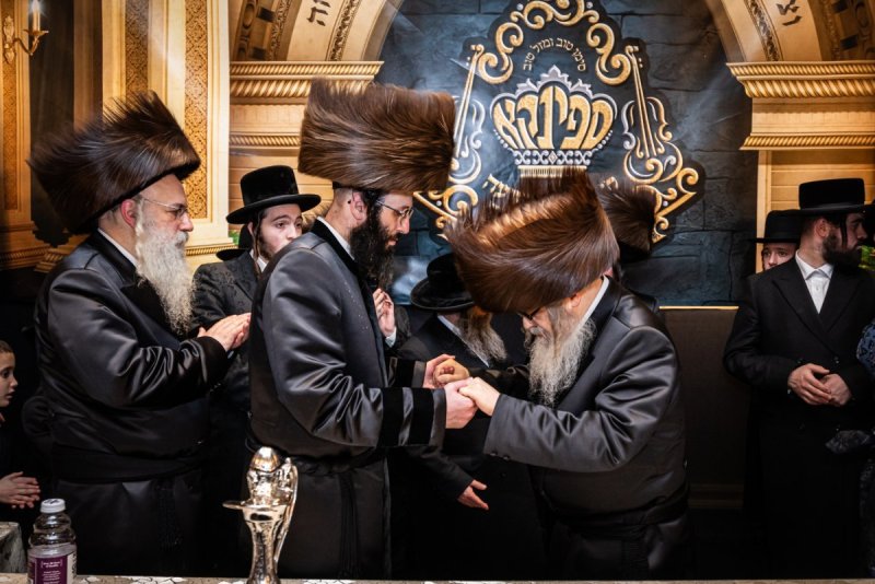 האחים לאנטשעווסקי 