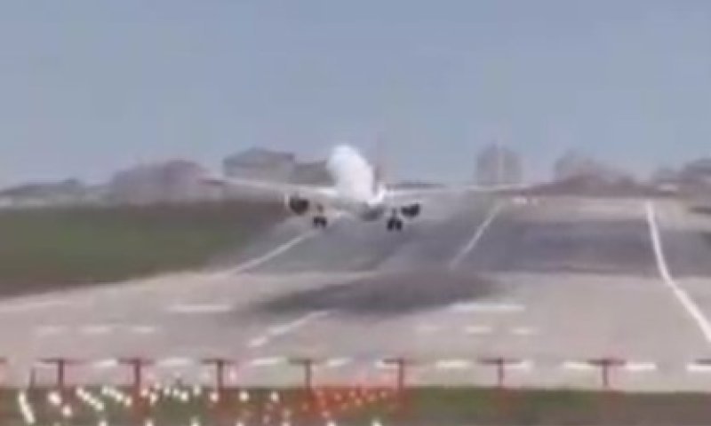 בשל רוחות עזות: מטוס נוסעים באיסטנבול לא הצליח לנחות