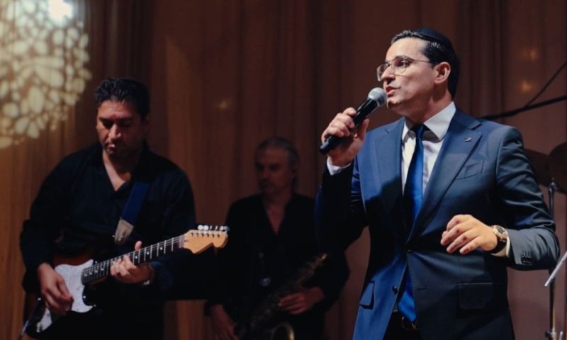 רפאל מלול בקליפ לייב מלהיב שצולם בחתונה יוקרתית