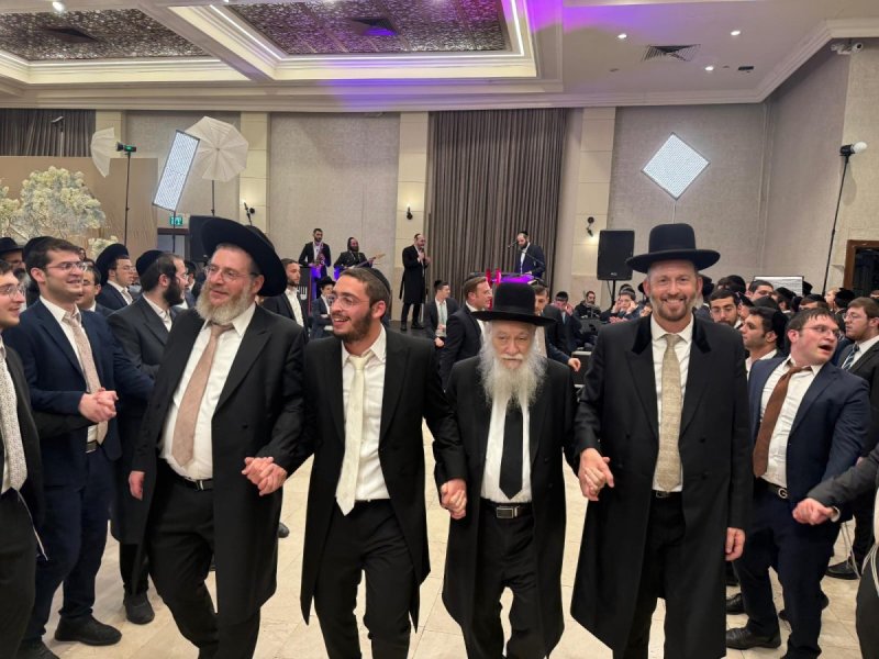 באדיבות המצלם