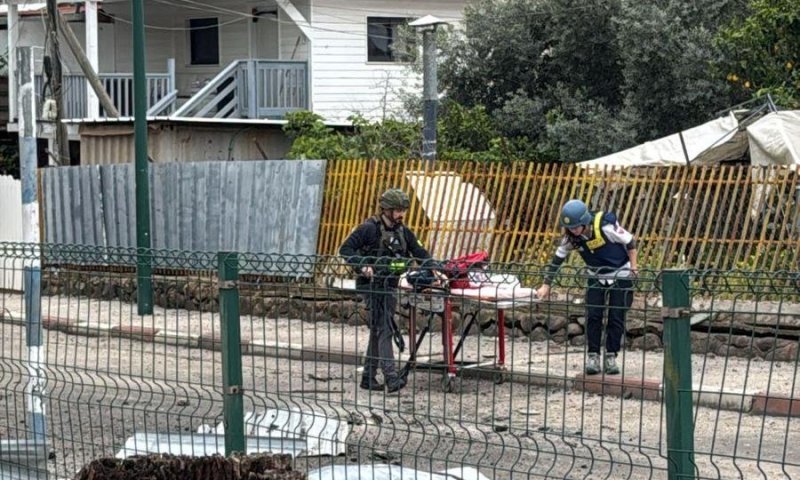 נפילות בקריית שמונה: גבר נפצע קשה | צה"ל: לשהות סמוך למרחבים מוגנים