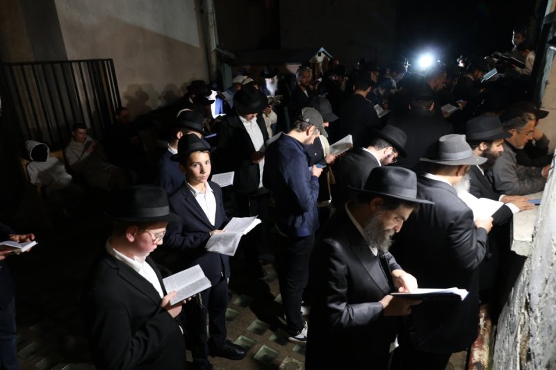 מרדכי לובעצקי