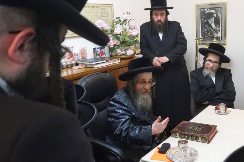משה קאהן ומ.א. נוימן