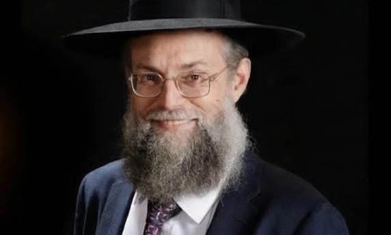 המלמד מברכפלד התכונן לשבת הכין את הנרות - התמוטט ונפטר