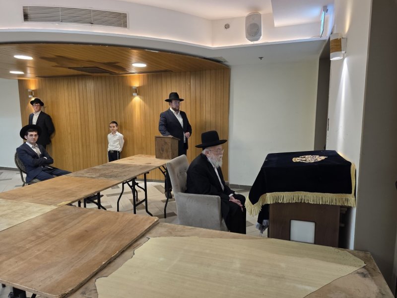 באדיבות המצלם