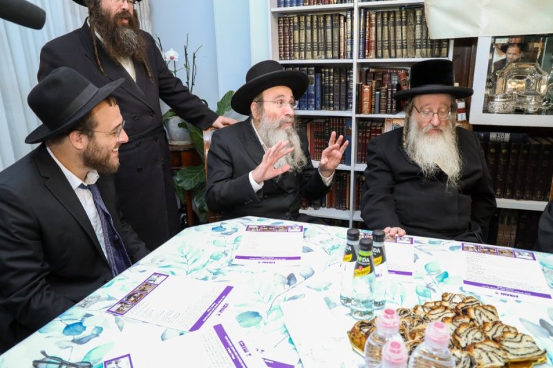 ליפא מוזר ושמוליק קורלנסקי