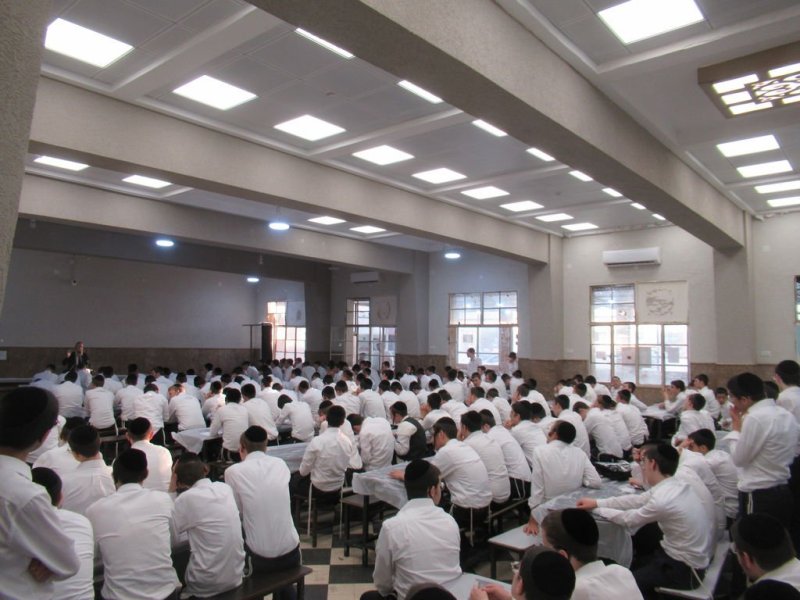 באדיבות המצלם