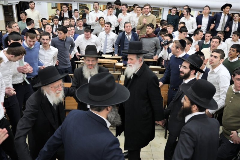 באדיבות המצלם