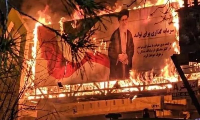 הערכה בישראל: איראן עשויה לתקוף במזרח התיכון אם המחאה תחריף