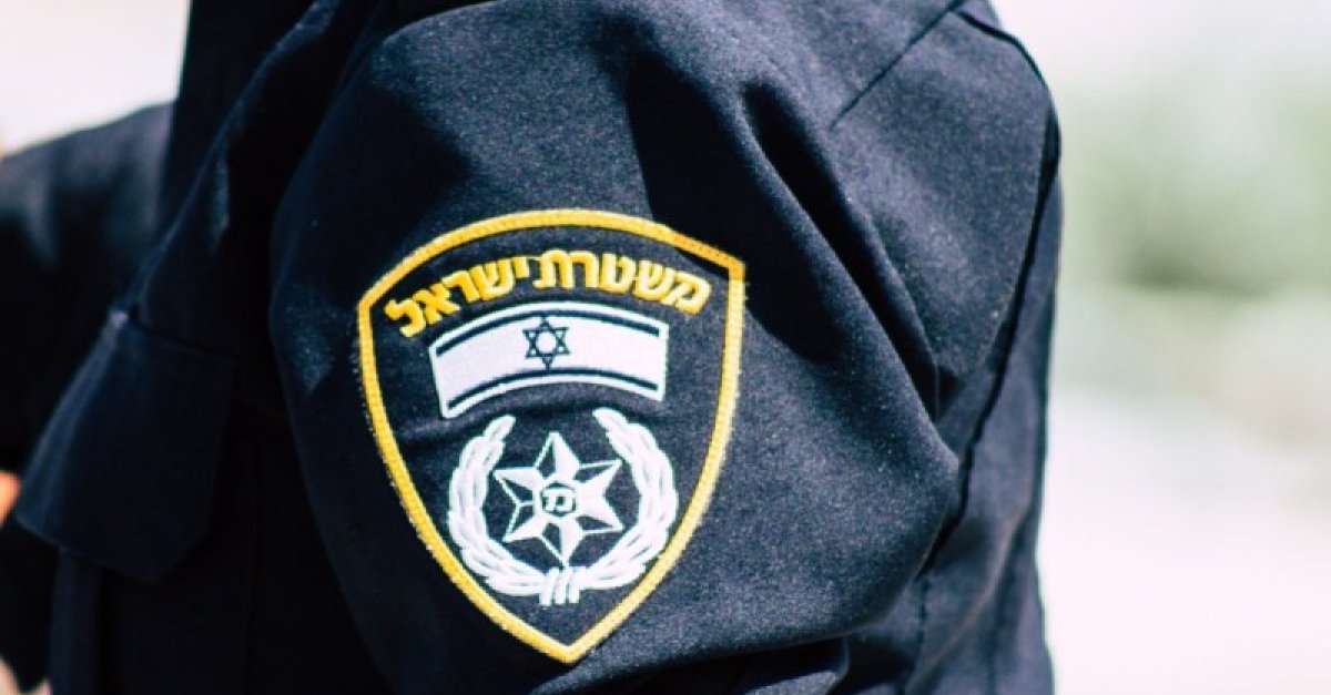 גם אנחנו לא האמנו: שוטר גנב טלפון מאזרח - ועומד לדין - כל רגע