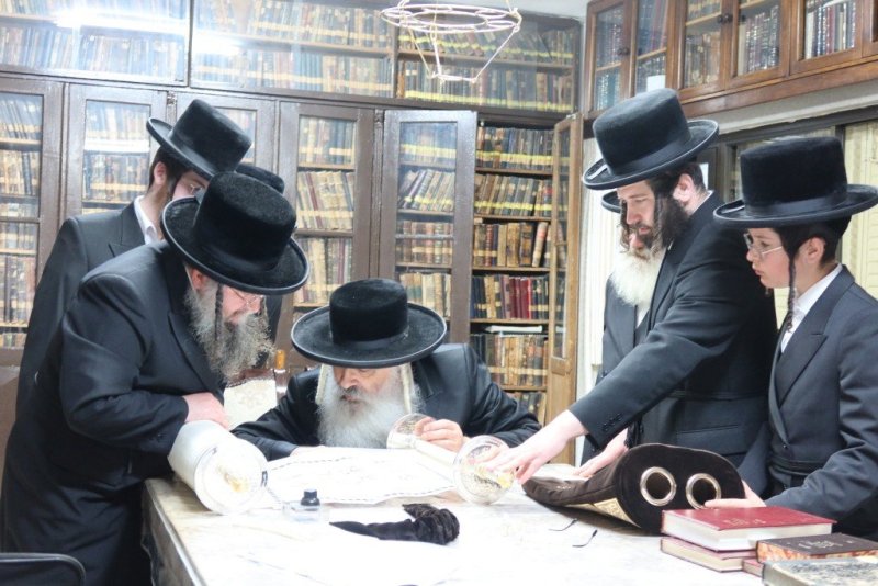 באדיבות המצלם