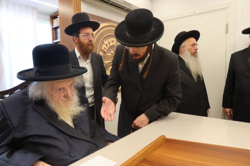 באדיבות המצלם