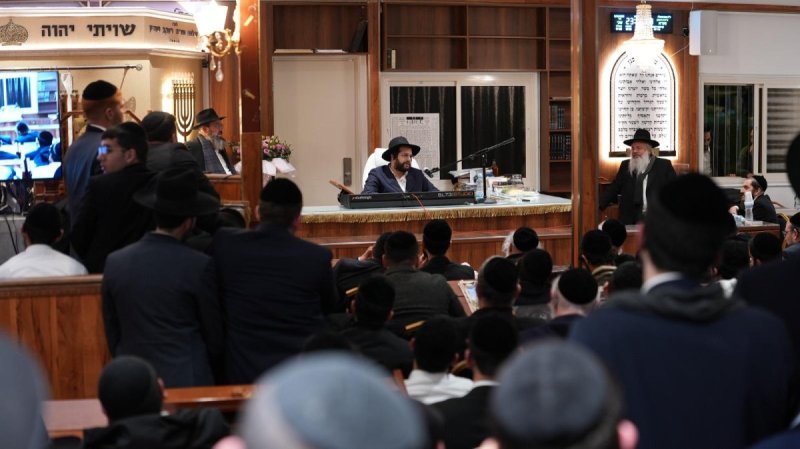 באדיבות המצלם