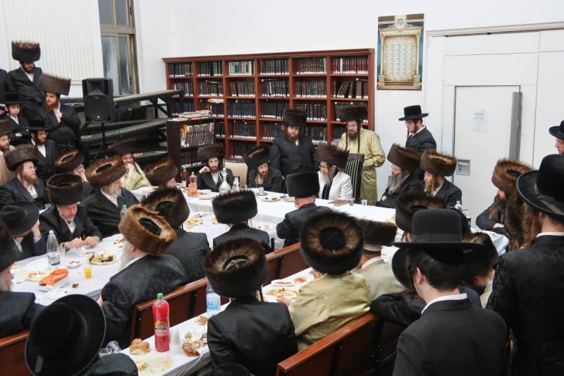דוד ארזני ומ.א. נוימן
