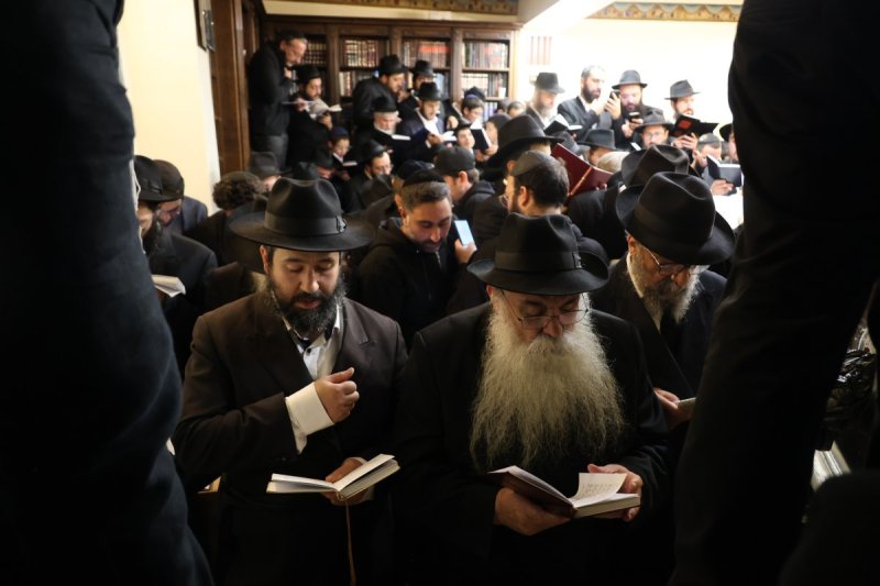 מרדכי לובעצקי