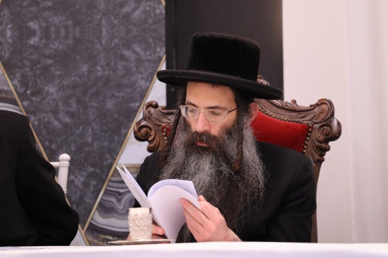 צ. י.