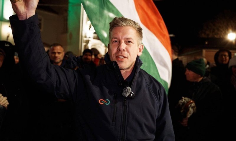 לאחר ספירת רוב הקולות, האופוזיציה ההונגרית זכתה ב-138 מושבים