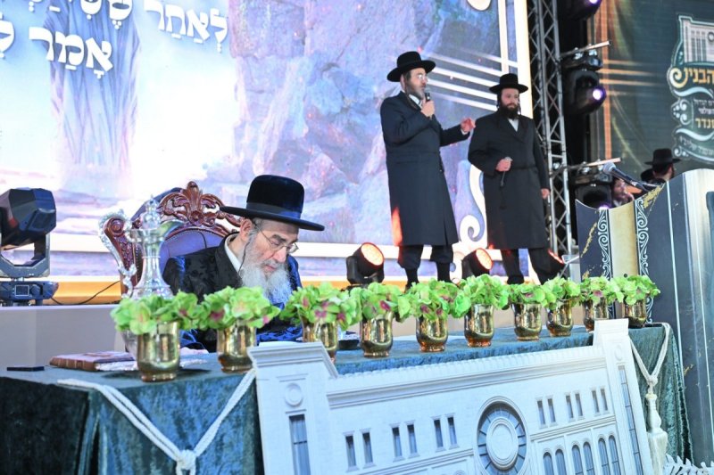 באדיבות המצלם