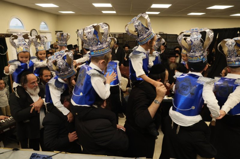 באדיבות המצלם