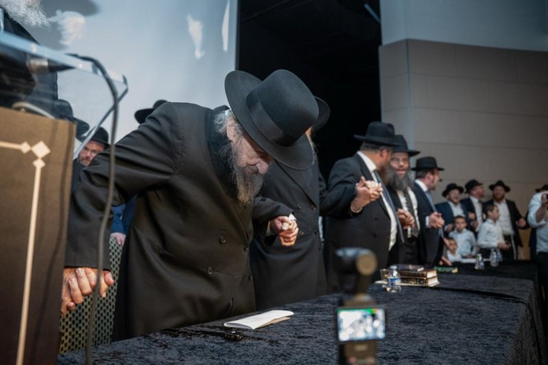 דניאל נפוסי ומאיר זלזניק